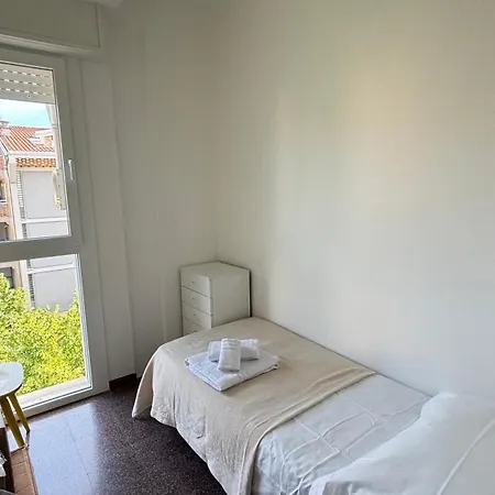 Διαμέρισμα Spacious And - 5 Minutes From The
